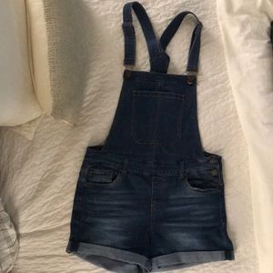 Overall shorts